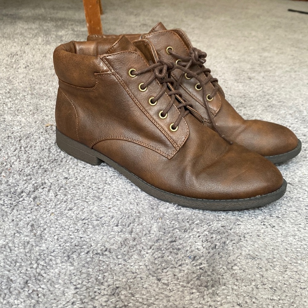 Size 10 brown boots